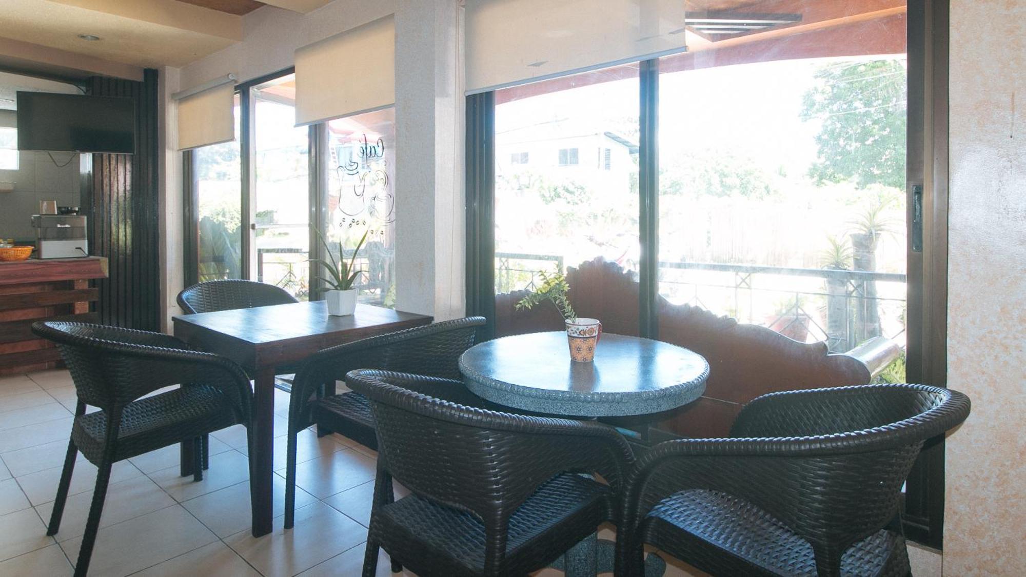 OYO 426 Coco Grove Tourist Inn Panglao Exterior foto